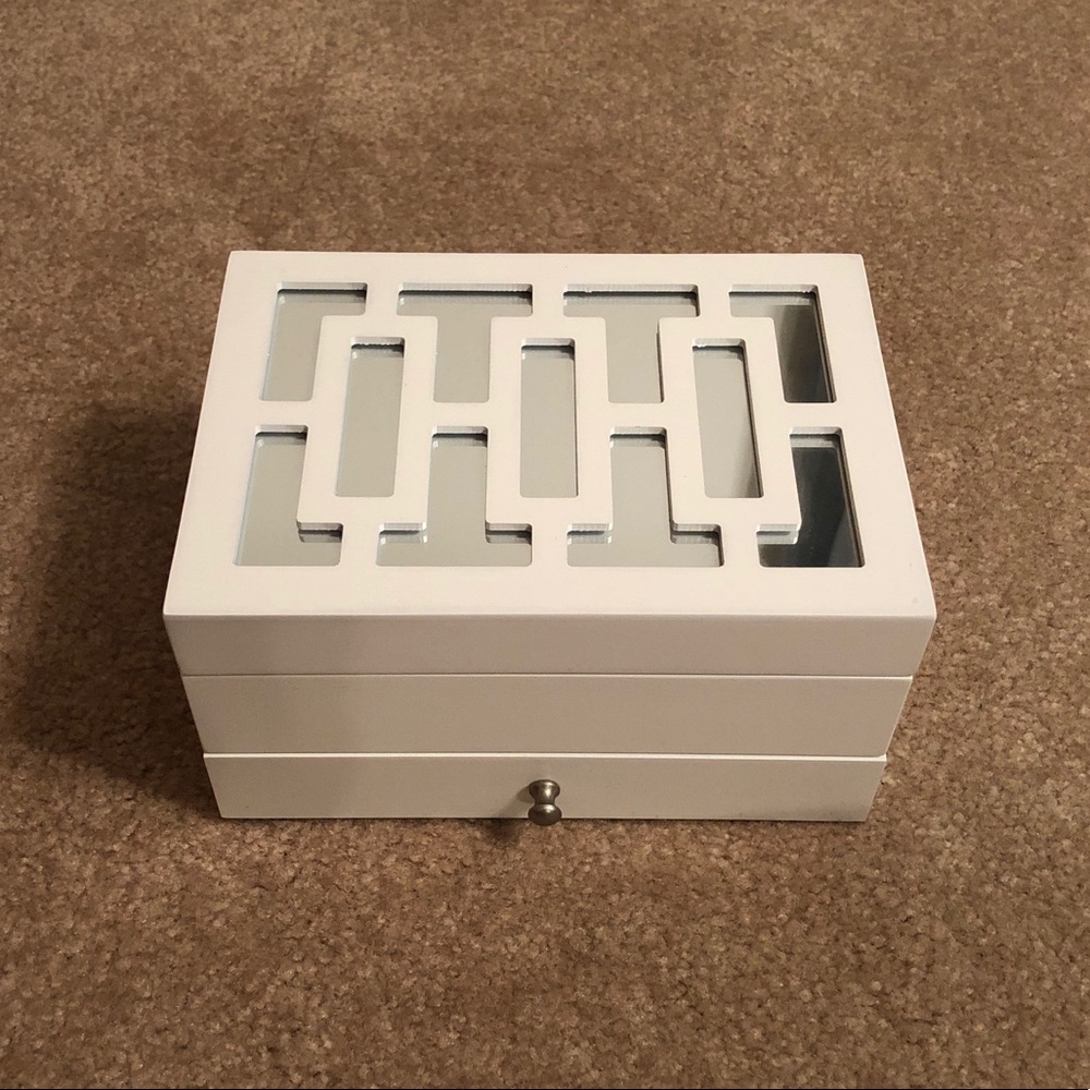 White jewelry box